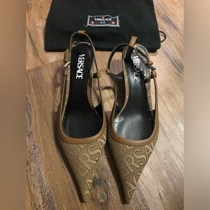 Versace Logo Jacquard Slingback Pumps